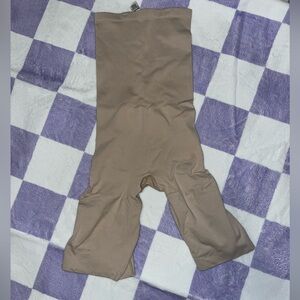 Colombian faja/body shaper, thigh slimming and butt lifting details. - Caty Ross